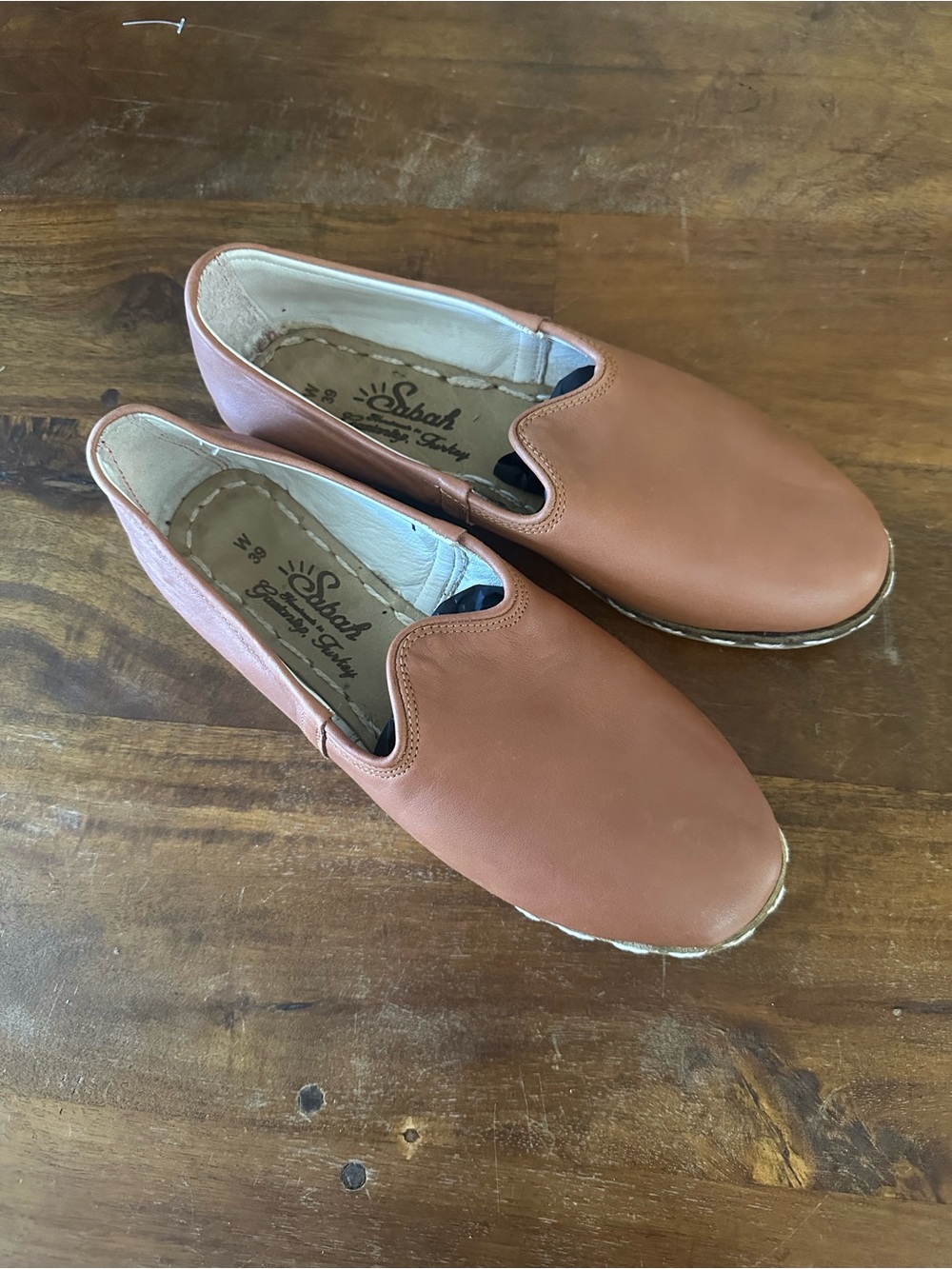 Sabah Sunwashed brown leather slip on loafer flats women’s size 39